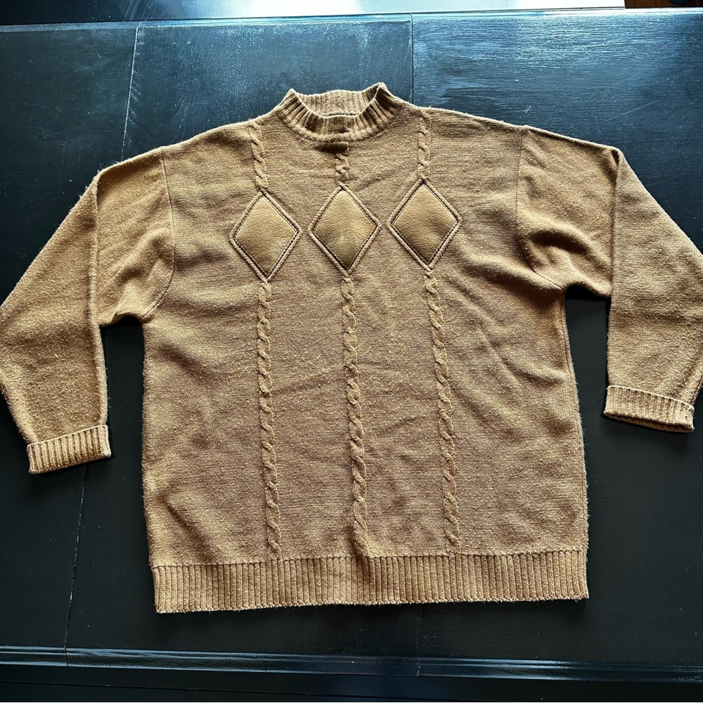 Vintage Men's Brown Sweater Canle Knit Oversize Worn in Diamond Card Game Gamble